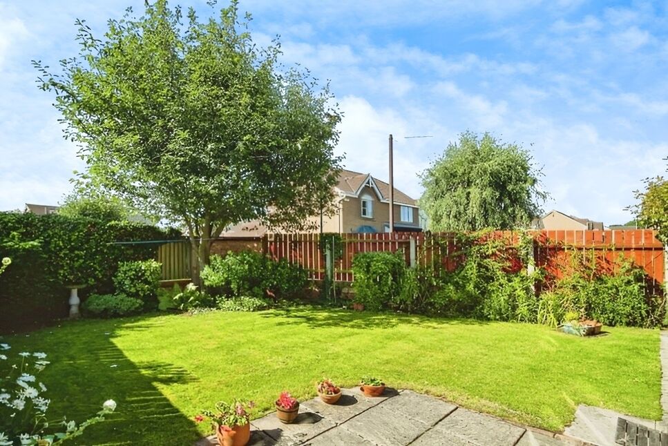 4 bedroom Detached House for sale, Catherine McAuley Close, Hull, HU6