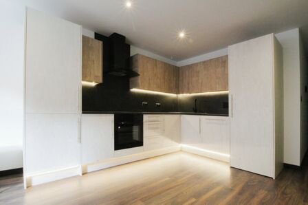 Silvester Street, 1 bedroom  Flat to rent, £795 pcm