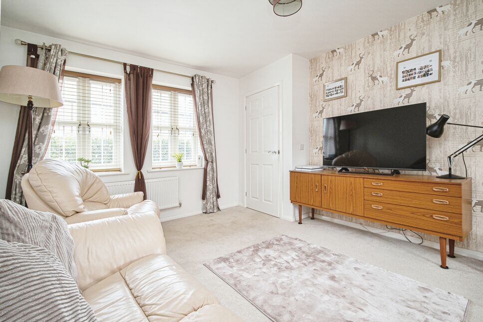 3 bedroom End Terrace House for sale, Shinewater Park, Kingswood, HU7