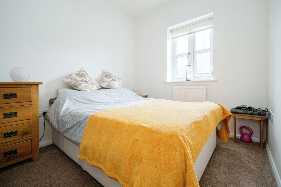 3 bedroom End Terrace House for sale, Shinewater Park, Kingswood, HU7