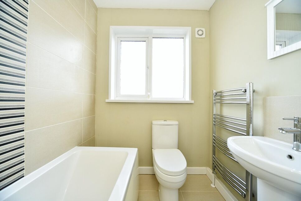 3 bedroom Mid Terrace House for sale, Burlington Road, Hull, HU8 £155,000