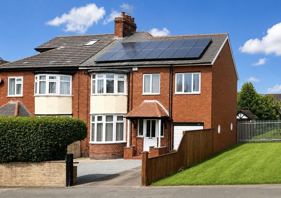 4 bedroom Semi Detached House for sale