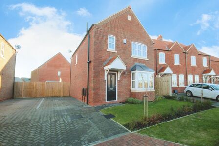 Bamburgh Park, 3 bedroom Detached House for sale, £250,000