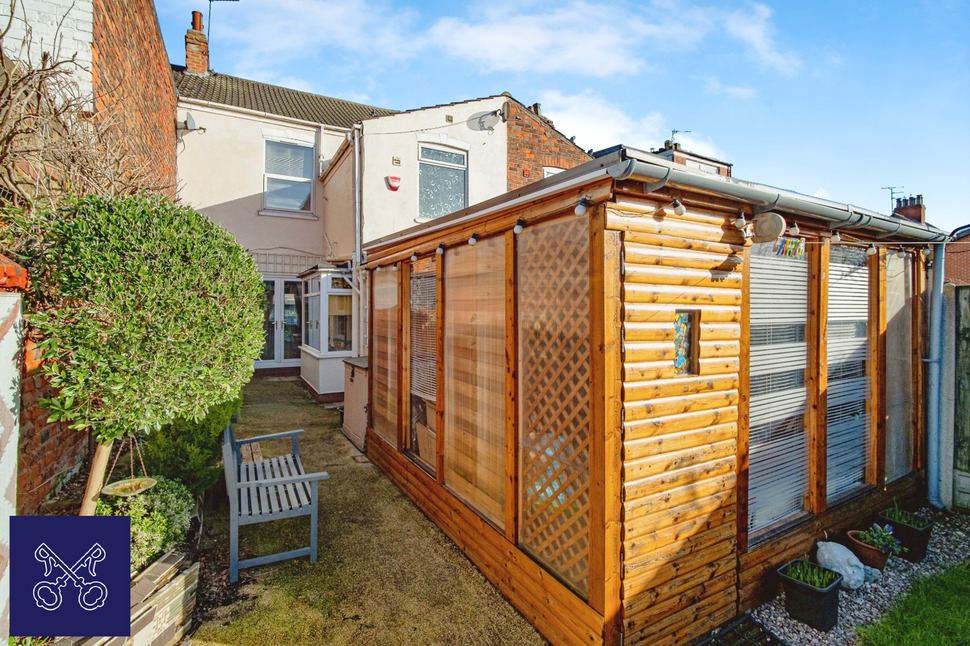 3 bedroom Mid Terrace House for sale, Durham Street, Hull, HU8 £135,000