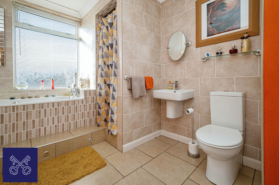 3 bedroom Mid Terrace House for sale, Durham Street, Hull, HU8 £135,000