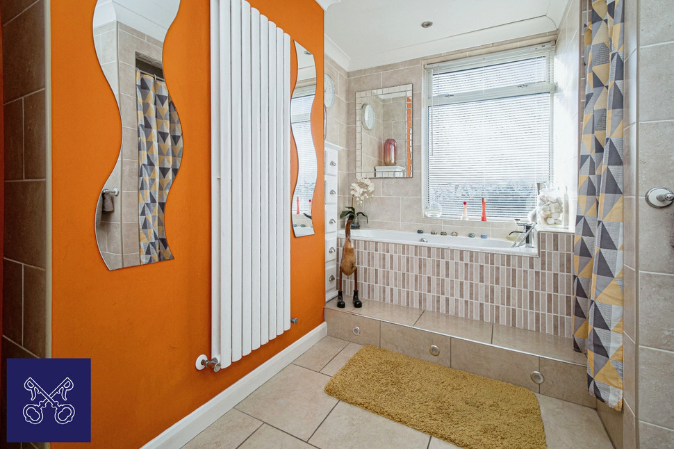 3 bedroom Mid Terrace House for sale, Durham Street, Hull, HU8 £135,000