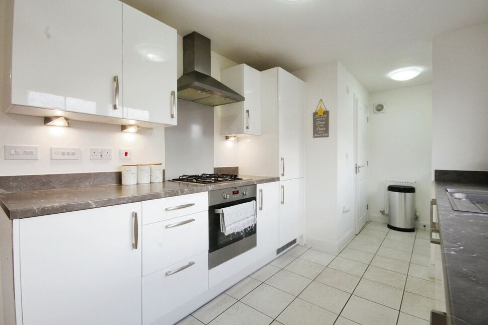 3 bedroom Detached House to rent, Blenheim Avenue, Brough, HU15 £