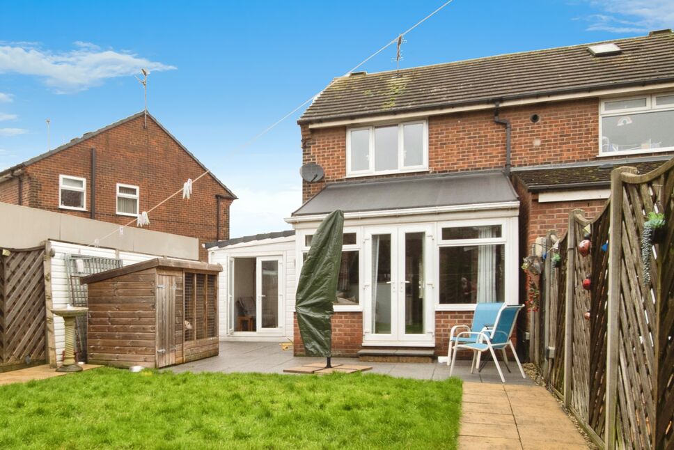 2 bedroom Semi Detached House for sale, Ashendon Drive, Hull, HU8 £140,000