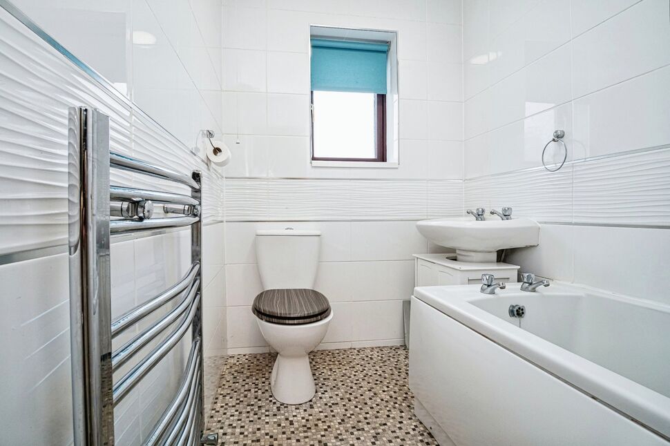 2 bedroom End Terrace House for sale, Cundall Close, Hull, HU9 £110,000