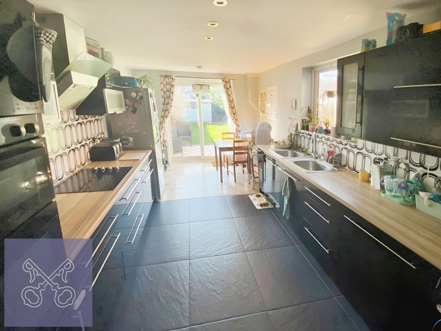 3 bedroom Mid Terrace House for sale, Summergangs Road, Hull, HU8 £