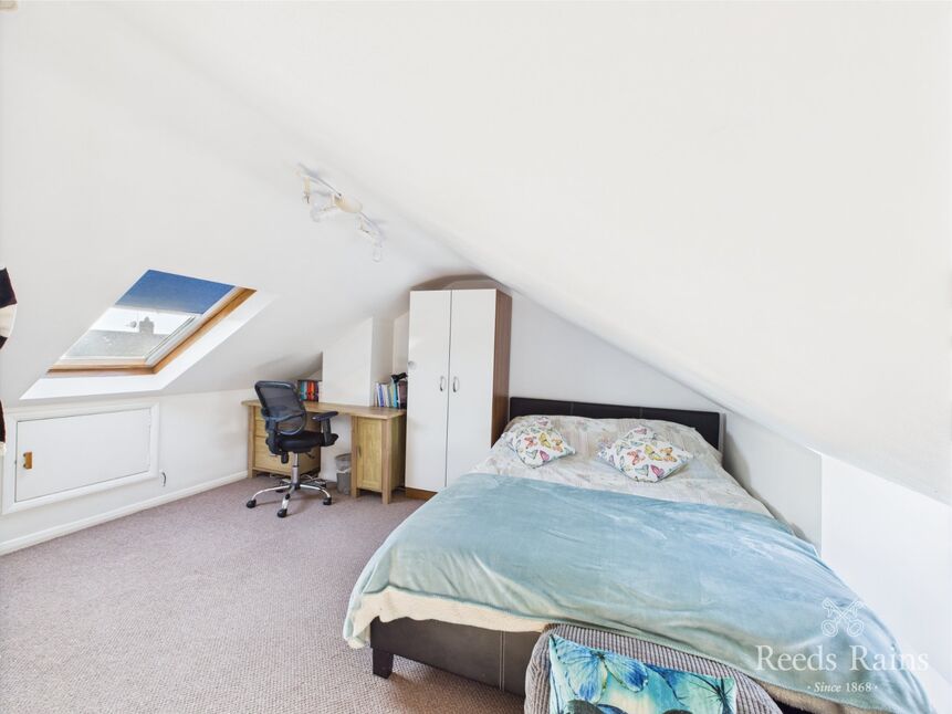 Loft / Bedroom 4