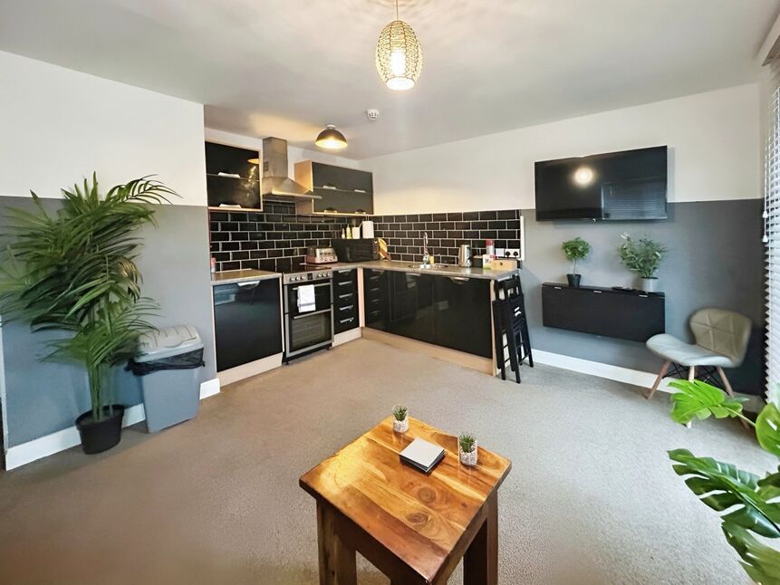 Kitchen / Living Space
