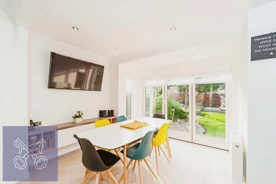 4 bedroom Semi Detached House for sale, England Road, Bilton, HU11 £