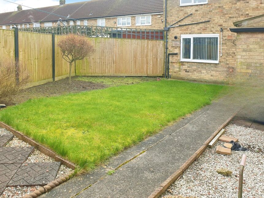 3 bedroom End Terrace House for sale, Frome Road, Hull, HU8 £90,000