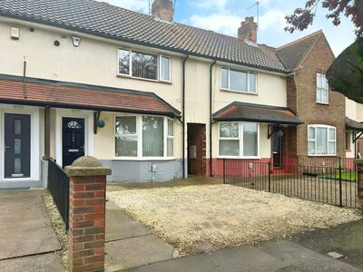 2 bedroom Mid Terrace House to rent