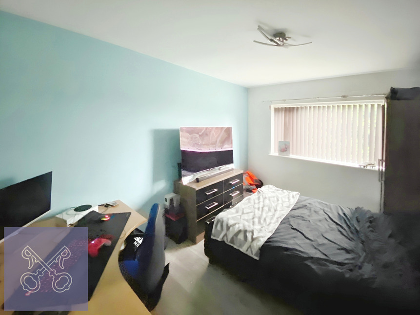 4 bedroom Semi Detached House for sale, Riversdale Road, Hull, HU6 £