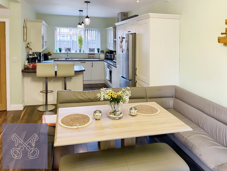 4 bedroom Semi Detached House for sale, Riversdale Road, Hull, HU6 £