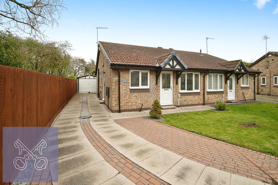 2 bedroom Semi Detached Bungalow for sale