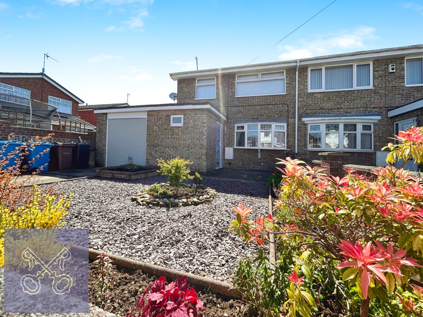 2 bedroom Semi Detached Bungalow for sale, Dewberry Court, Hull, HU4