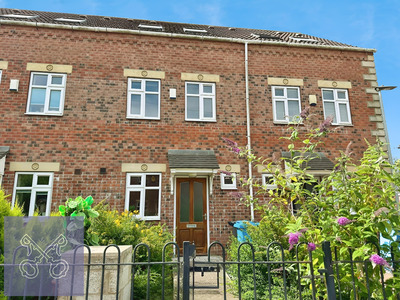 Maybury Road, 3 bedroom House to rent, &pound;795 pcm