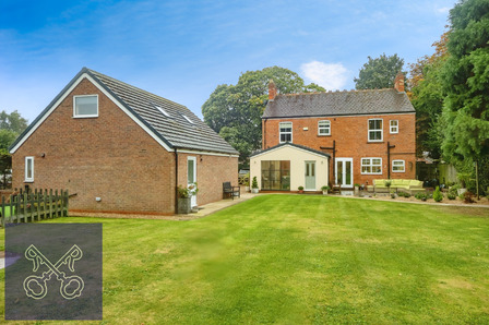 Main Road, 5 bedroom Detached House for sale, £700,000
