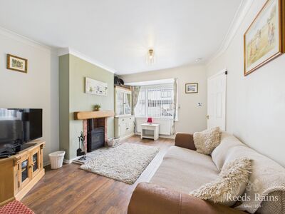 2 bedroom End Terrace House for sale