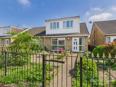 4 bedroom Semi Detached Bungalow for sale