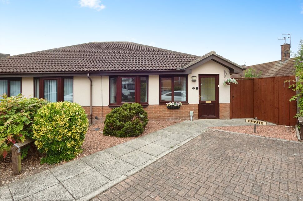 Main image of 2 bedroom Semi Detached Bungalow for sale, Berkeley Court, Hull, East Yorkshire, HU9