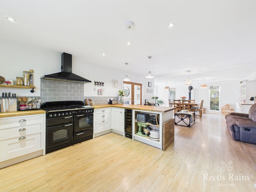 Kitchen / Family / DiningRoom