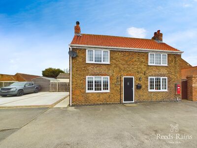 Main Road, 3 bedroom Detached House for sale, £400,000
