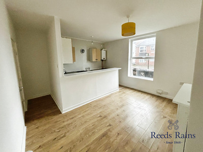 Coltman Street, 1 bedroom  Flat to rent, £375 pcm