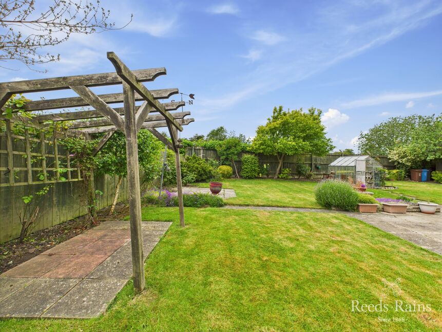 Side / Rear Garden
