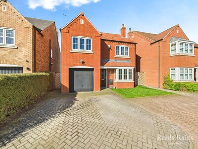 Farrier Close, 4 bedroom Detached House for sale, £310,000