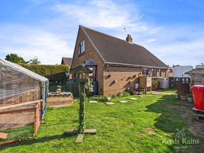 Osbourne Drive, 4 bedroom Detached House for sale, £265,000
