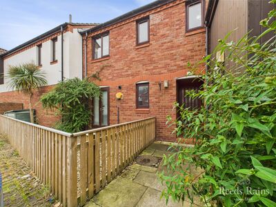 2 bedroom  Flat for sale