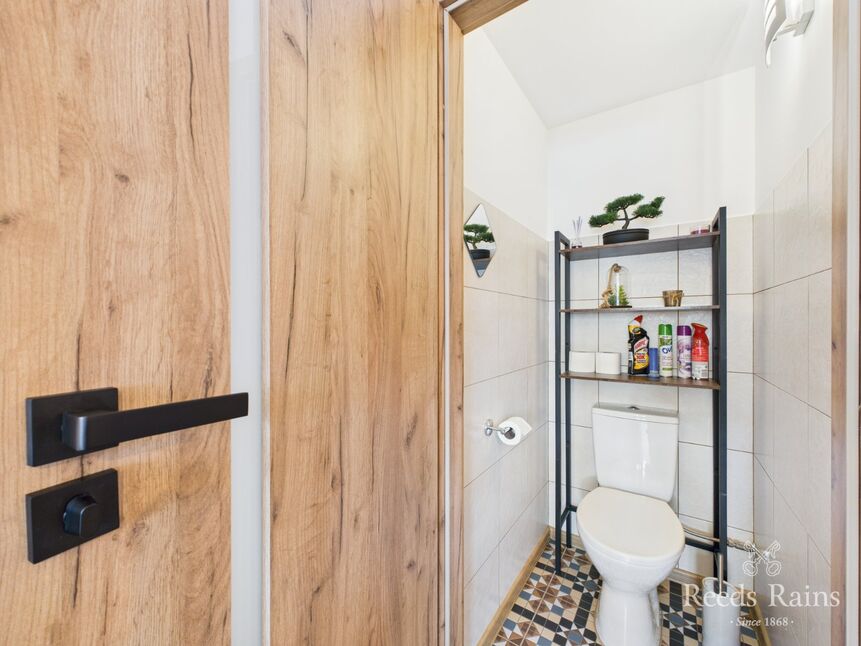 Cloakroom / WC