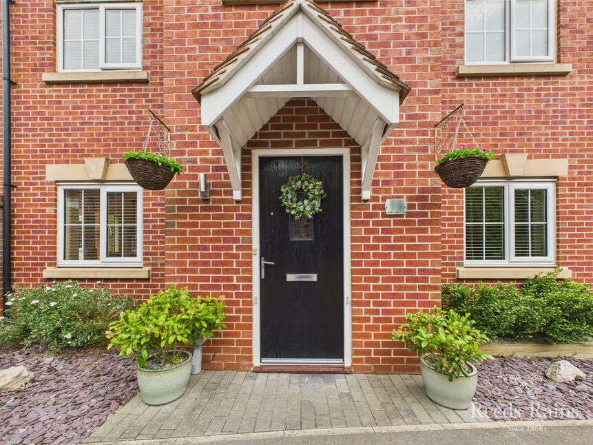 Front / Side Garden