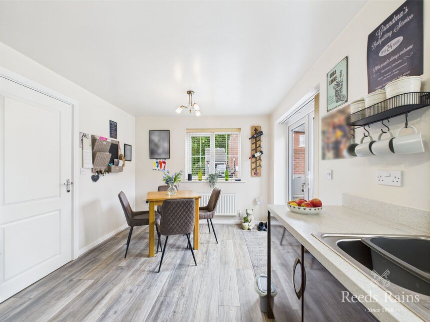 Kitchen / Dining Room