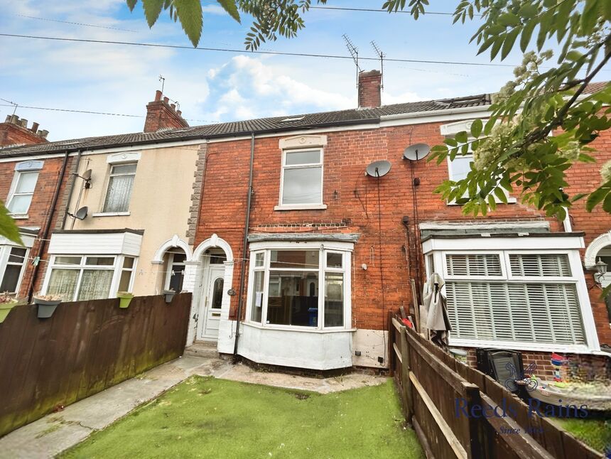 2 bedroom Mid Terrace House for sale