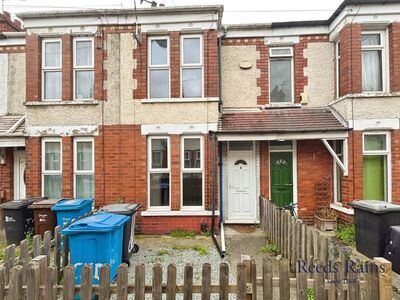 2 bedroom Mid Terrace House to rent