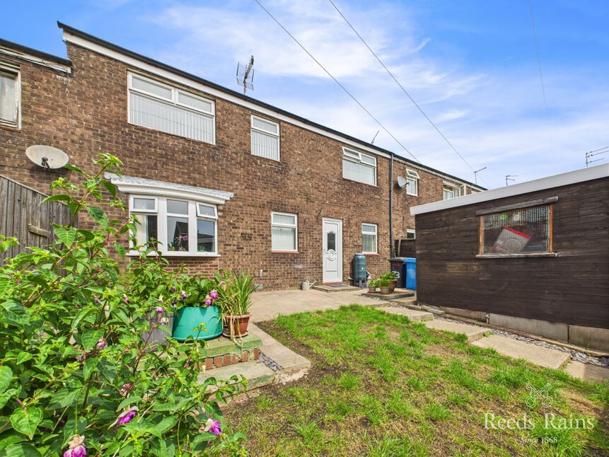 Main image of 3 bedroom Mid Terrace House for sale, Dalwood Close, Bransholme, East Yorkshire, HU7