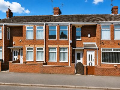 2 bedroom Mid Terrace House to rent