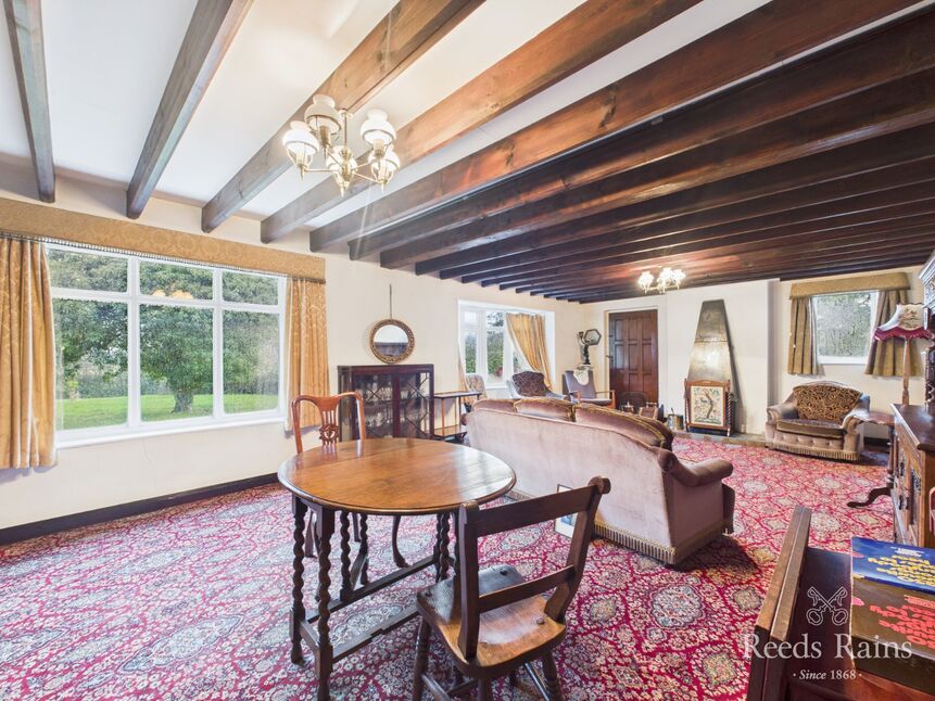 Sitting / Dining Room