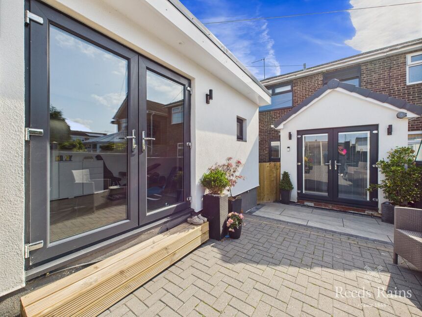 Main image of 3 bedroom Semi Detached House for sale, Jendale, Hull, East Riding of Yorkshire, HU7