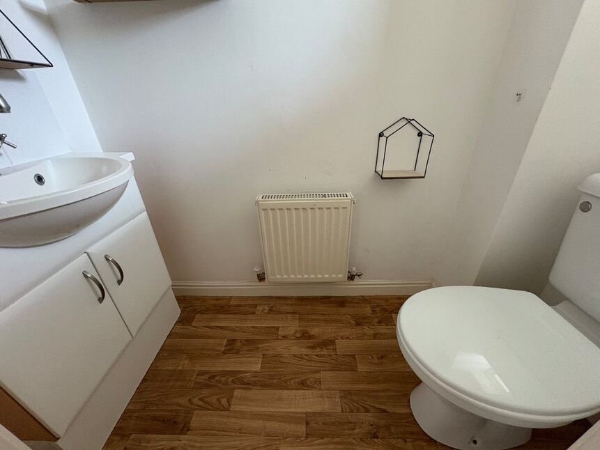 Cloakroom / WC