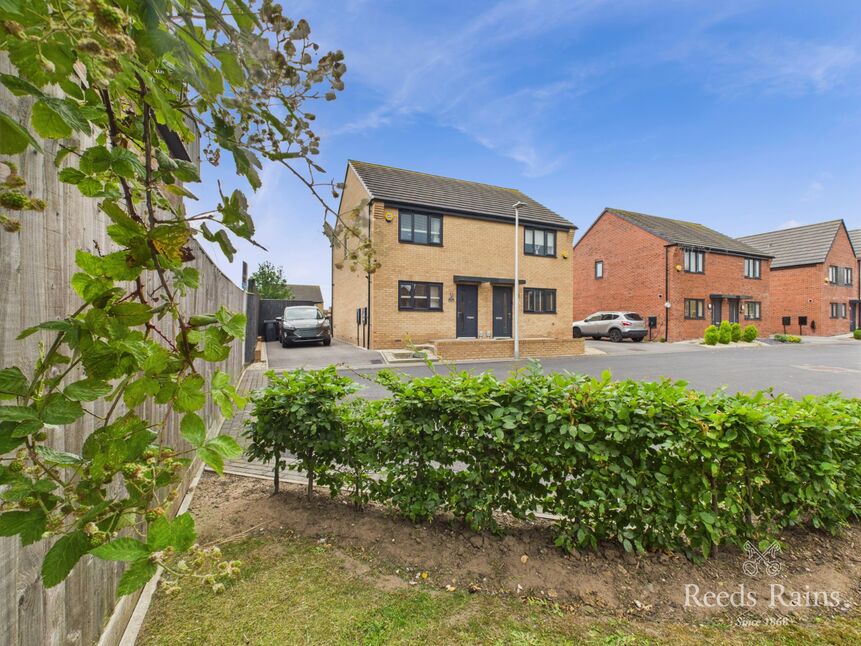 Main image of 2 bedroom Semi Detached House for sale, Tin Lane, Hull, East Yorkshire, HU9