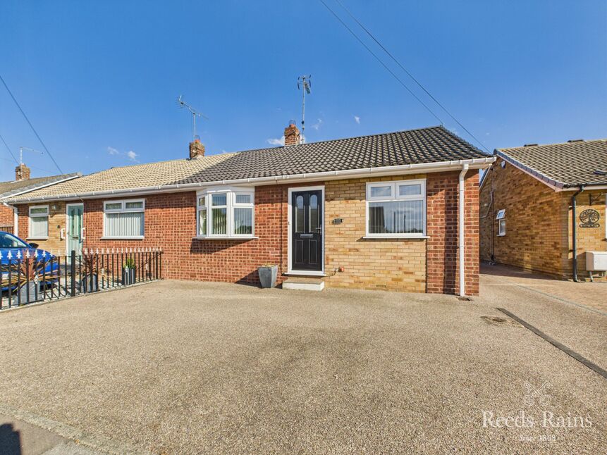 Main image of 2 bedroom Semi Detached Bungalow for sale, Sextant Road, Hull, East Yorkshire, HU6