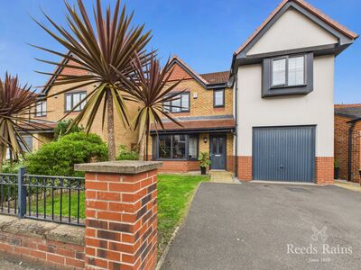 4 bedroom Detached House for sale