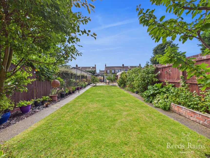 Main image of 3 bedroom Semi Detached House for sale, Summergangs Road, Kingston Upon Hull, City Of Kingston Upon Hull, HU8