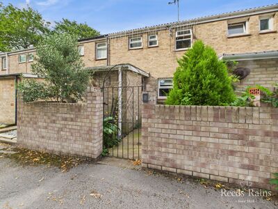 Acacia Drive, 3 bedroom Mid Terrace House for sale, £130,000
